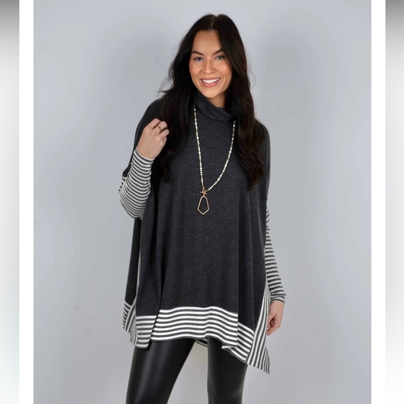 Blushing Brunette See What Happens Top (Charcoal) Small w/ necklace - Picture 2 of 6